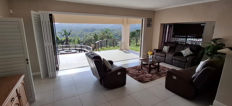 5 Bedroom Property for Sale in Gonubie North Eastern Cape